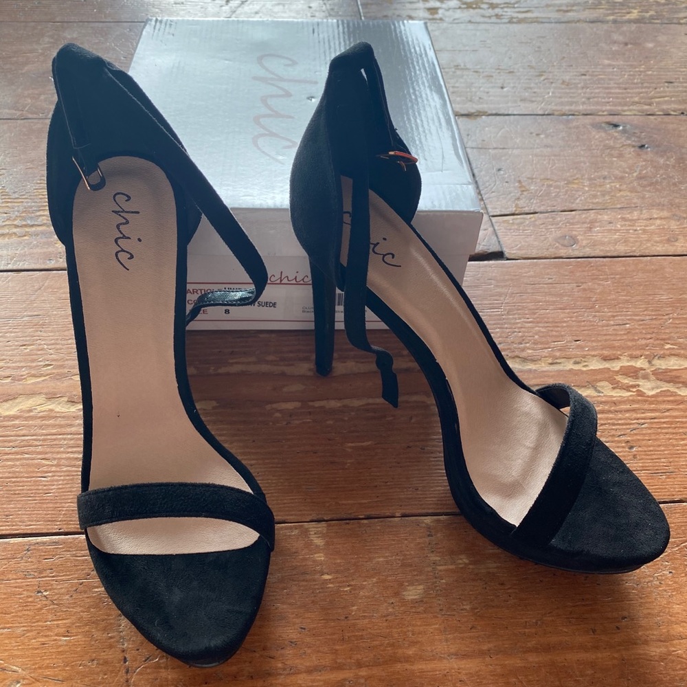 Chic Heels (Brand New)